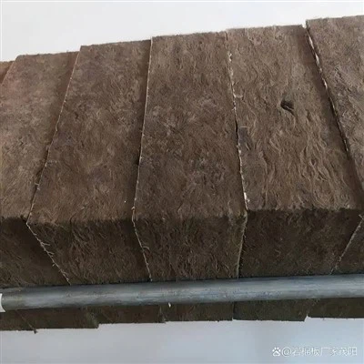 Bord de bumbac negru